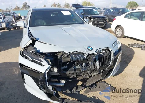 2023 BMW 740 I z USA, uszkodzony, nr VIN WBA23EH05PCM56633